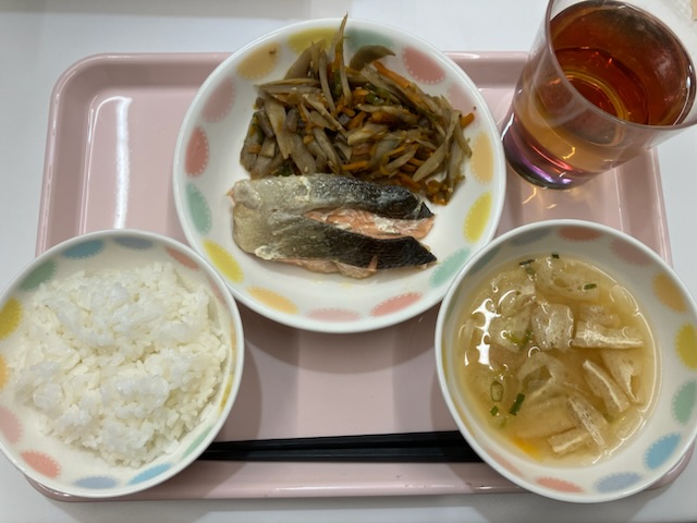 今日の給食2023.4.18