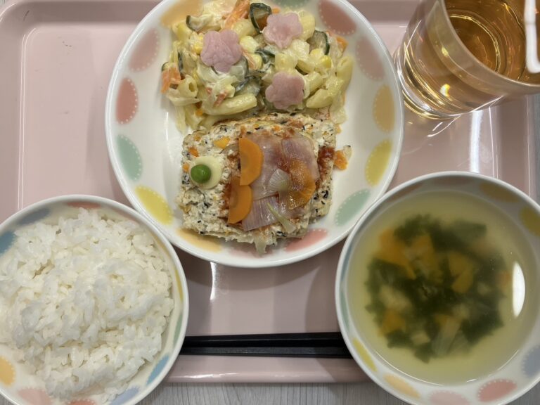 今日の給食（2023.4.28）こどもの日の集いメニュー