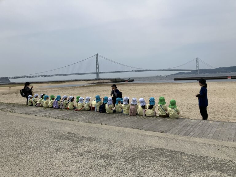 大蔵海岸のゴミ拾い（クジラのおなかからプラスチック）くじらシリーズ⑤