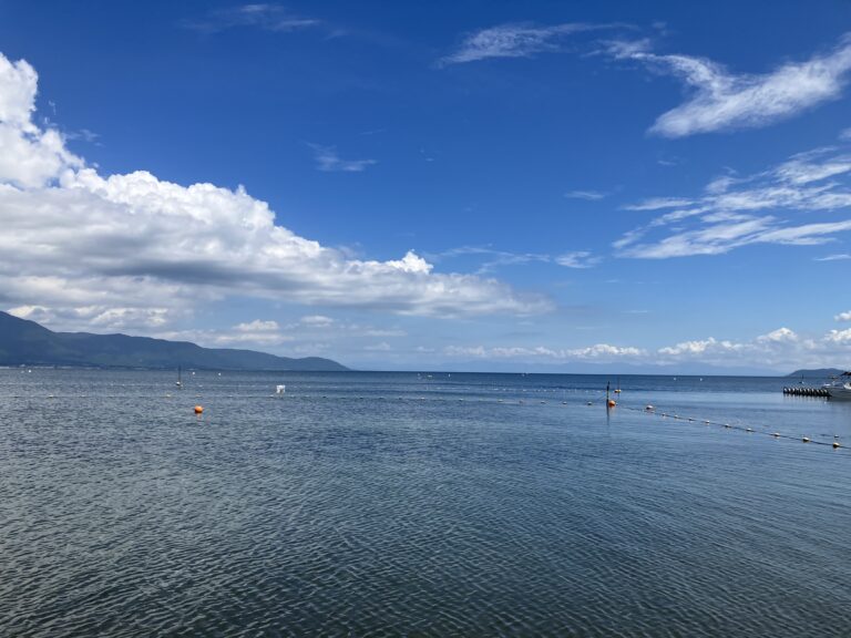 琵琶湖で湖水浴